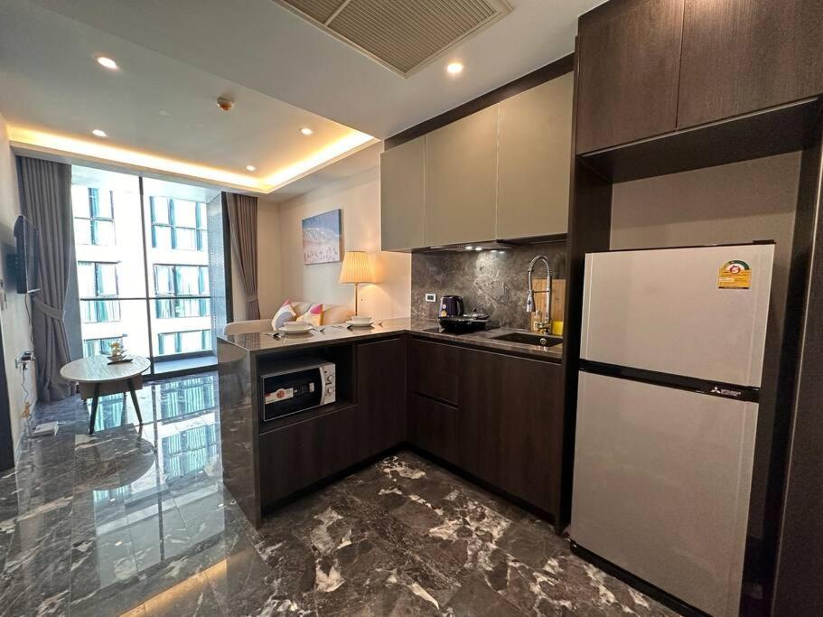 168 Sukhumvit 36精品公寓 Банкок Екстериор снимка